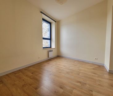 Location Appartement 4 pièces 74m² - Photo 2