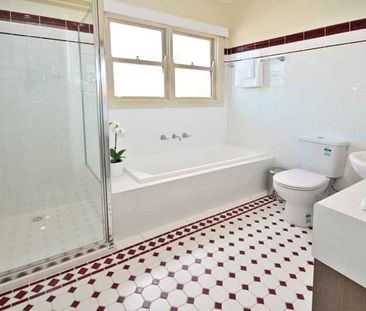Room 2 (Non Ensuite) - Photo 6