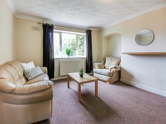 5 bedroom detached house to rent - Photo 1