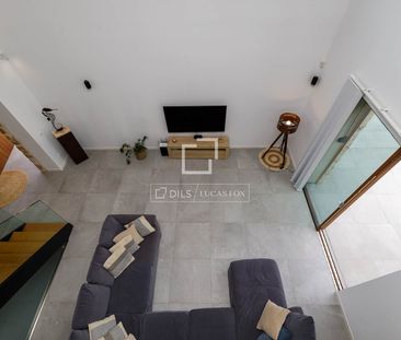 Excellent 3 Bedroom country house with 10,000m² garden for rent in ... - Photo 4