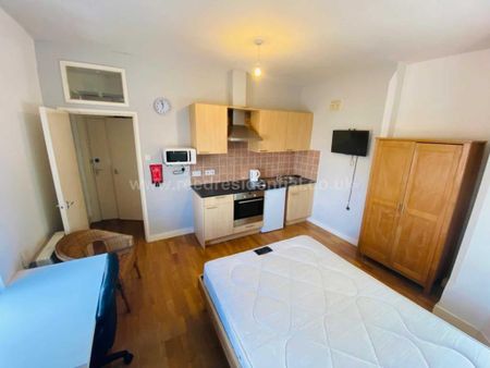 Studio to rent - Photo 2