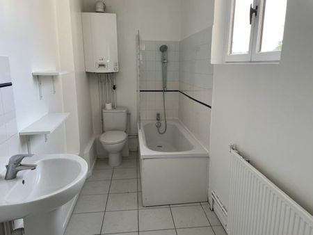 SPACIEUX T2 EN CENTRE VILLE LYCEE HENRI MARTIN - Photo 4