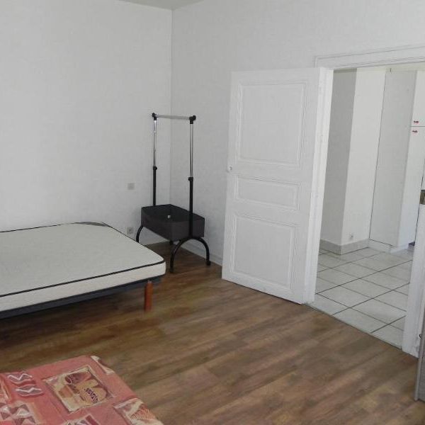 Location Appartement 2 pièces 30m² MILLAU 12100 - Photo 1