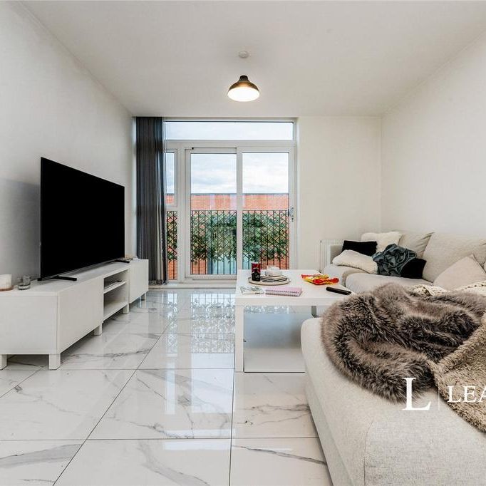 1 bedroom flat to rent - Photo 1