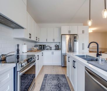 For Lease - 3 Santa Barbara Lane Road, Halton Hills, Ontario - Photo 2