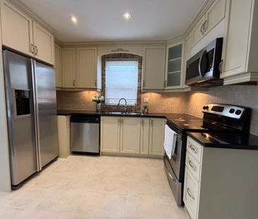 For Lease - 138 Poyntz Avenue, Toronto, Ontario - Photo 2