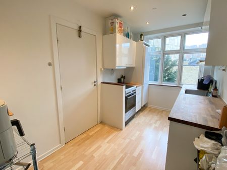 Renoveret og delevenlig 4-værelses lejlighed i Aalborg centrum - Photo 4