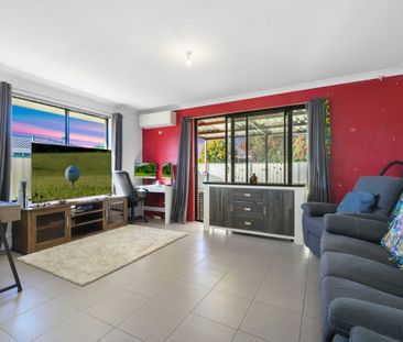 Perfect Family Home Close to Schools, Shops & Parks - Photo 2