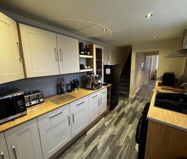 2 bedroom terraced house to rent - Photo 6