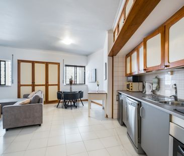 Apartamento T1 para arrendamento com móveis, localizado no Estoril - Photo 4