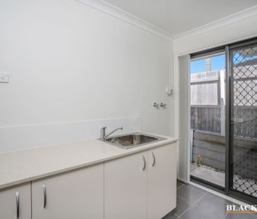 12 Ronald Walker Street, Casey ACT 2913 - House For Rent | Domain - Photo 6