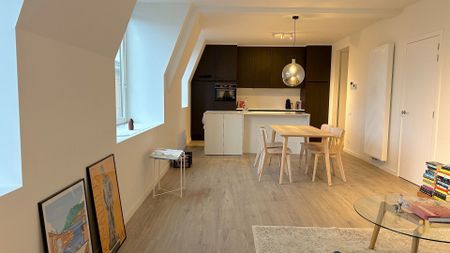 Op zoek naar een lichtrijk appartement in het historisch centrum van Gent? - Photo 4