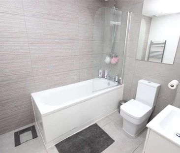 Balmoral Apartments, Valkyrie Road, Westcliff-on-sea, Essex, SS0 - Photo 3