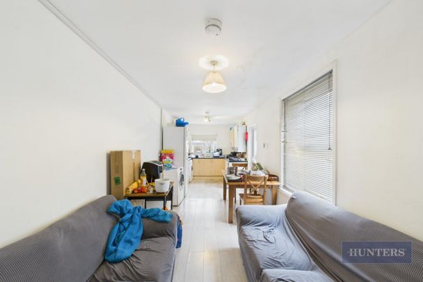 5 bedroom House To Let - Photo 1