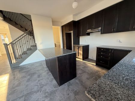 For Lease - 1 Larissa Park Drive, Quinte West, Ontario - Photo 2