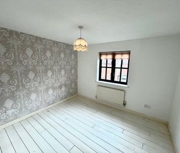 Alstonefield, MK4 - Photo 2