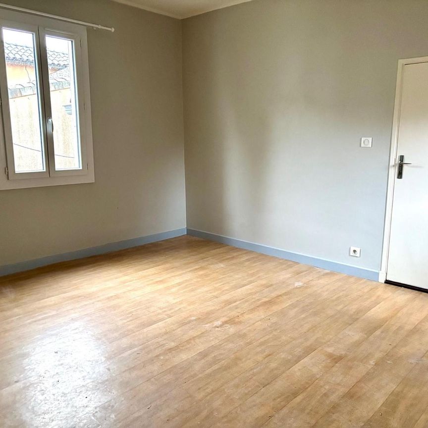 Location Appartement 2 pièces 48m² VALS LES BAINS 07600 - Photo 1