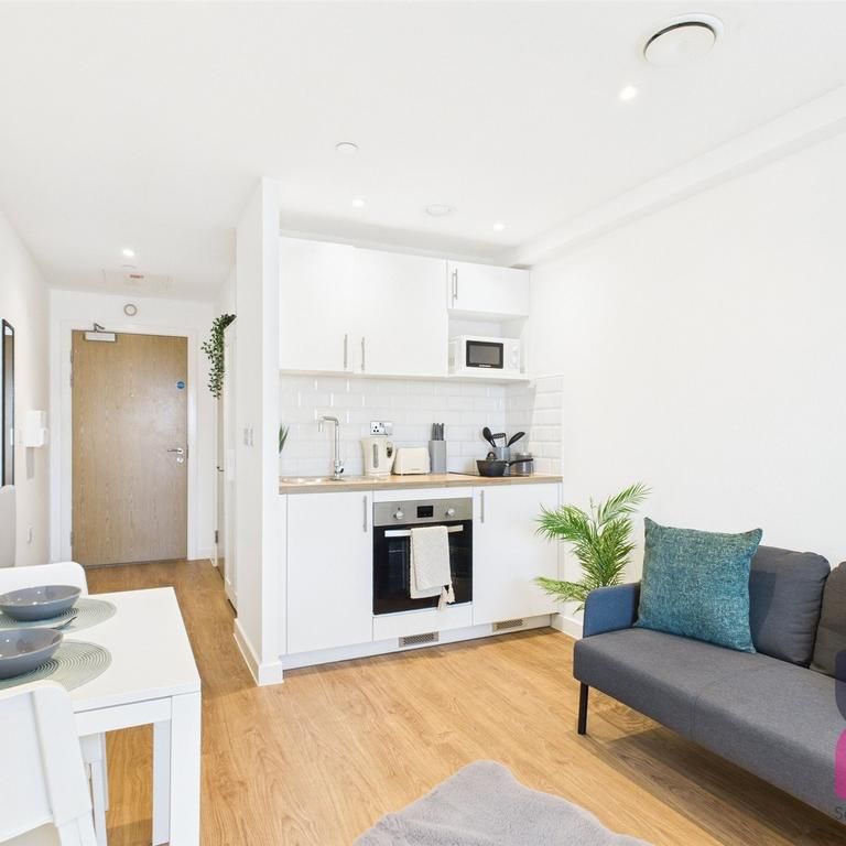 Studio to rent - Photo 1