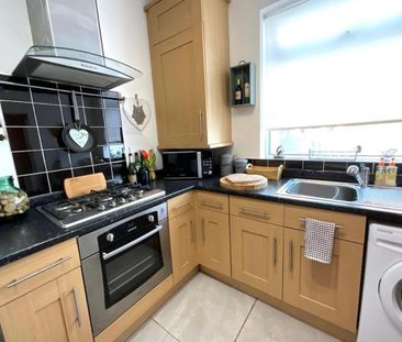 2 Bed Terraced House, Weaste Lane, M5 - Photo 6