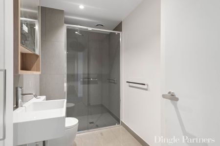 STYLISH, Prime Location in Southbank - Photo 3
