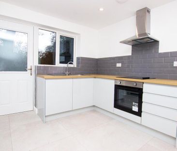 2 bedroom semi-detached house to rent - Photo 3