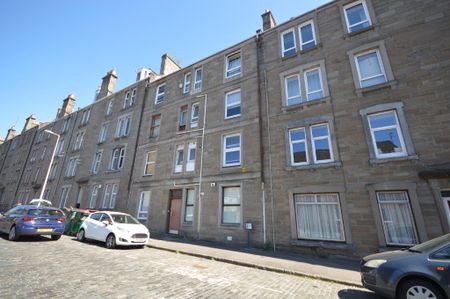 17 Morgan Street, Stobswell, Dundee - Photo 2