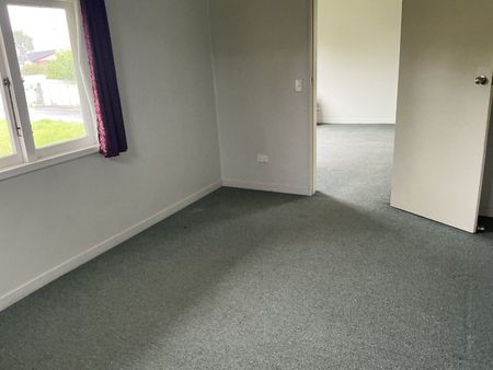 For Rent – Spacious 3-Bedroom, 2-Bathroom Home in Masterton - Photo 3