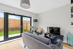 3 bedroom house - Photo 3