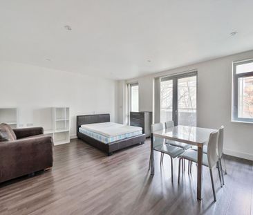 Studio to rent - Photo 1