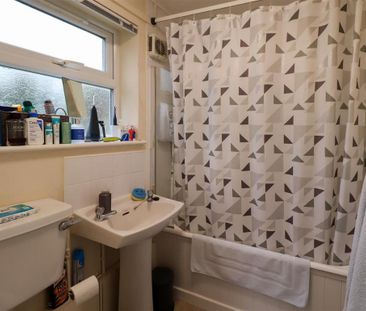 1 bedroom ground floor flat to rent - Photo 4