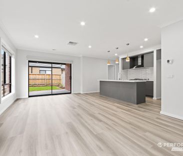 25 Ambient Crescent, Beveridge VIC 3753 - House For Rent | Domain - Photo 2