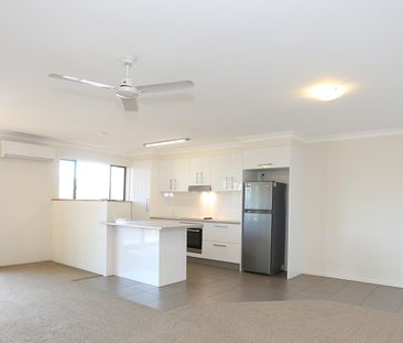 6/32 Mitre St, St Lucia QLD 4067 - House For Rent | Domain - Photo 2