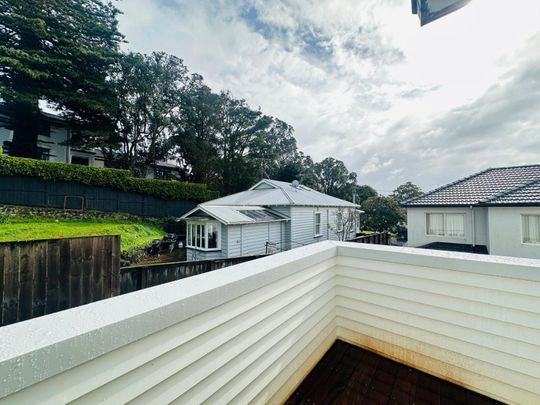 14B Bowling Avenue, Epsom – Renovated 5-Bedroom Standalone Home! - Photo 1