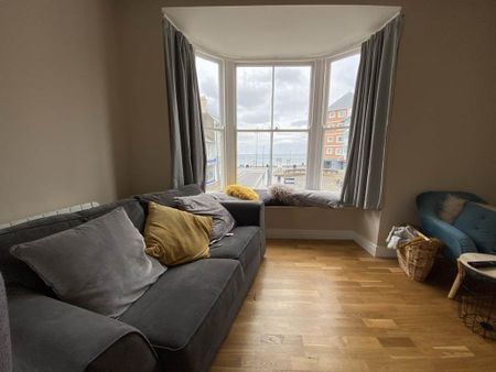 2 bedroom flat to rent - Photo 2