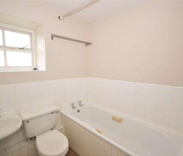 St Georges, Axminster, EX13 - Photo 4