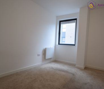 29 Victoria Avenue, Southend On Sea, Essex, SS2 - Photo 3