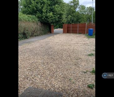 4 bedroom bungalow to rent - Photo 1