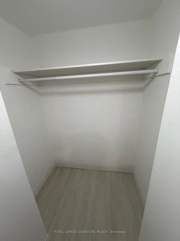 357 Rossland Road S #Lower - Photo 5