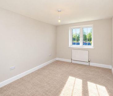 2 bedroom semi-detached house to rent - Photo 2