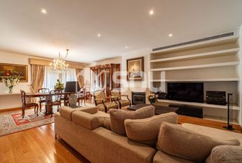 Apartamento T4 em Porto