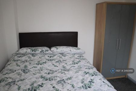 1 bedroom in a house share to rent - Photo 5