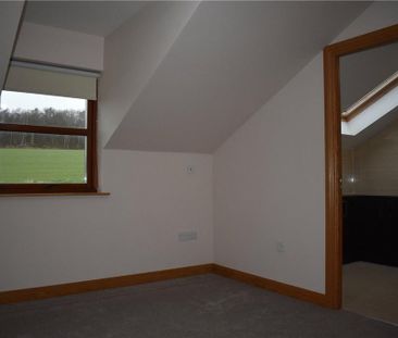 4 bedroom semi-detached house to rent - Photo 6