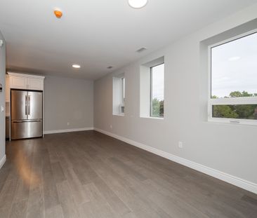 For Lease - 920 1st Avenue, Owen Sound, Ontario - Photo 1