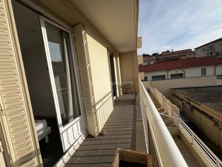 Location Appartement 3 pièces 55 m2 à Sainte-Maxime - Photo 4