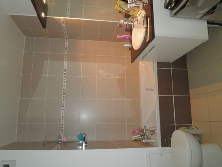 Location Appartement 2 pièces 44m² CHAMBERY 73000 - Photo 4