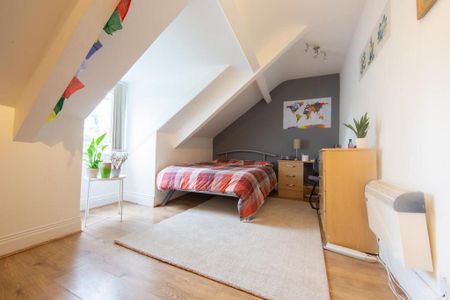 6 bedroom terraced house to rent - Photo 4