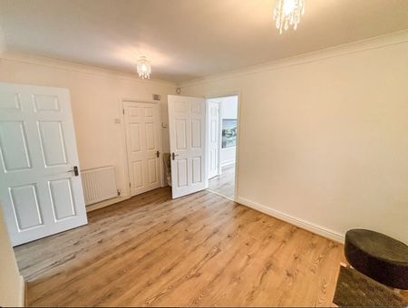 3 Bed Semi-Detached House, Rodbourne Road, B17 - Photo 2