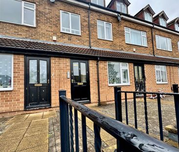 High Moor Crescent, Leeds - Photo 5