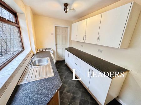 2 bedroom house to rent Warrington Road, Stoke-on-Trent, Staffordshire, ST1 - Photo 5