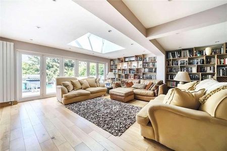 Alben Road, Binfield, Bracknell, RG42 - Photo 2